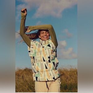 NWT FREE PEOPLE MOVEMENT IM A BUBBLE PRINTED VEST